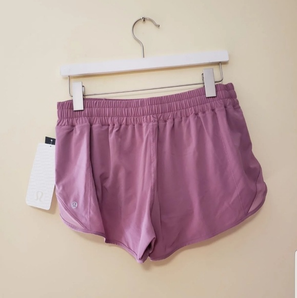 Last 1! Lululemon Pink Hotty Hot 2.5" Short, Sz 10 - Picture 2 of 8